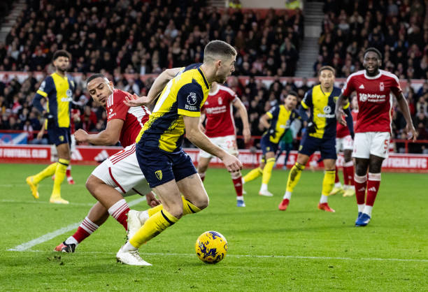 一个真正热 一个真正热