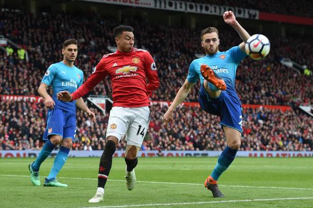 专业化与多 专业化与多